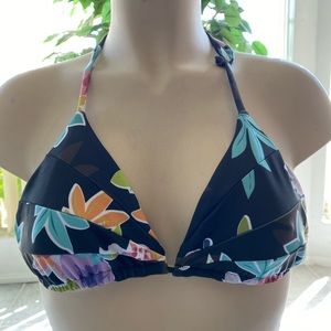 Pleated bikini top